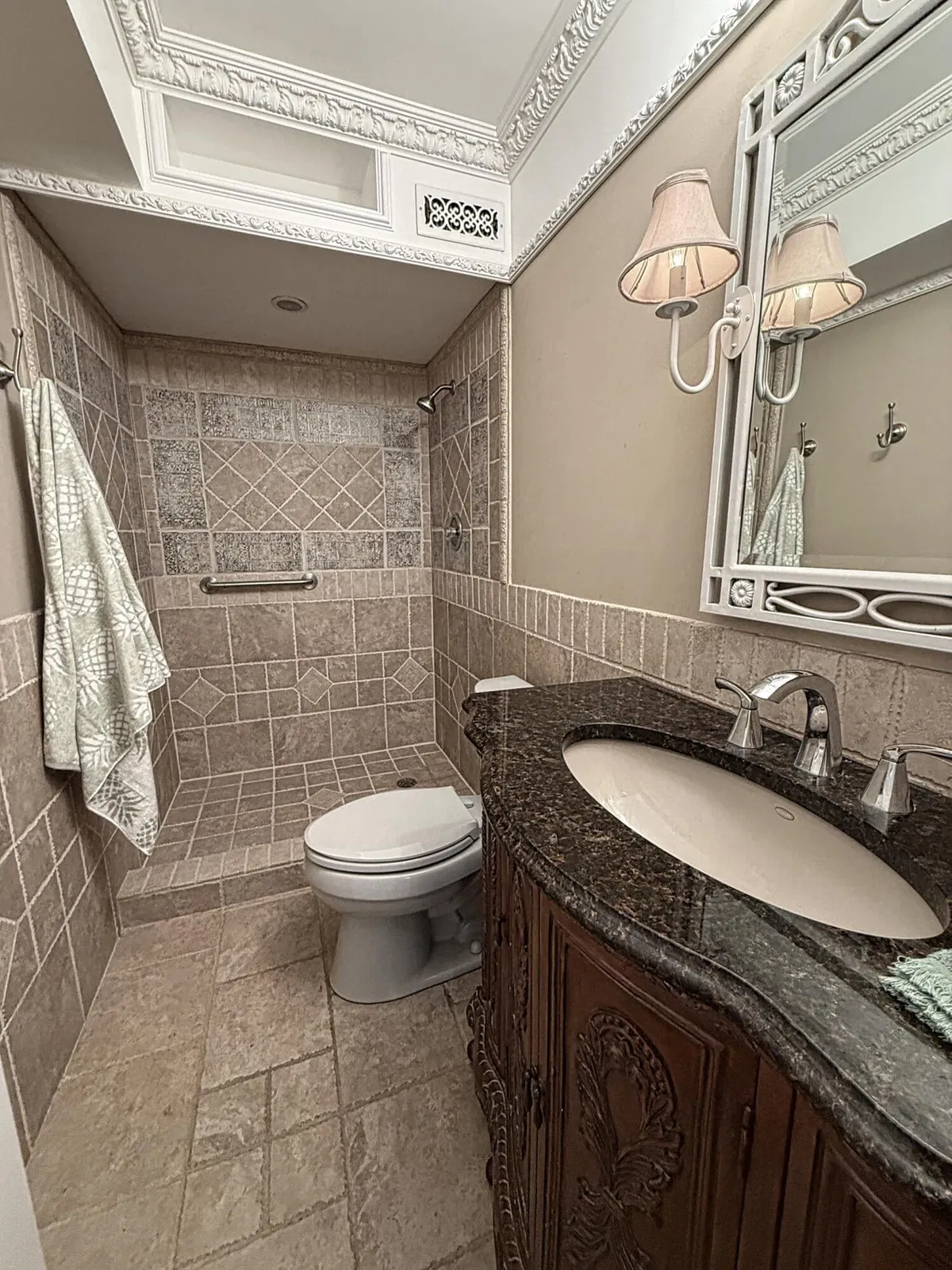 Unit 802 photo 25