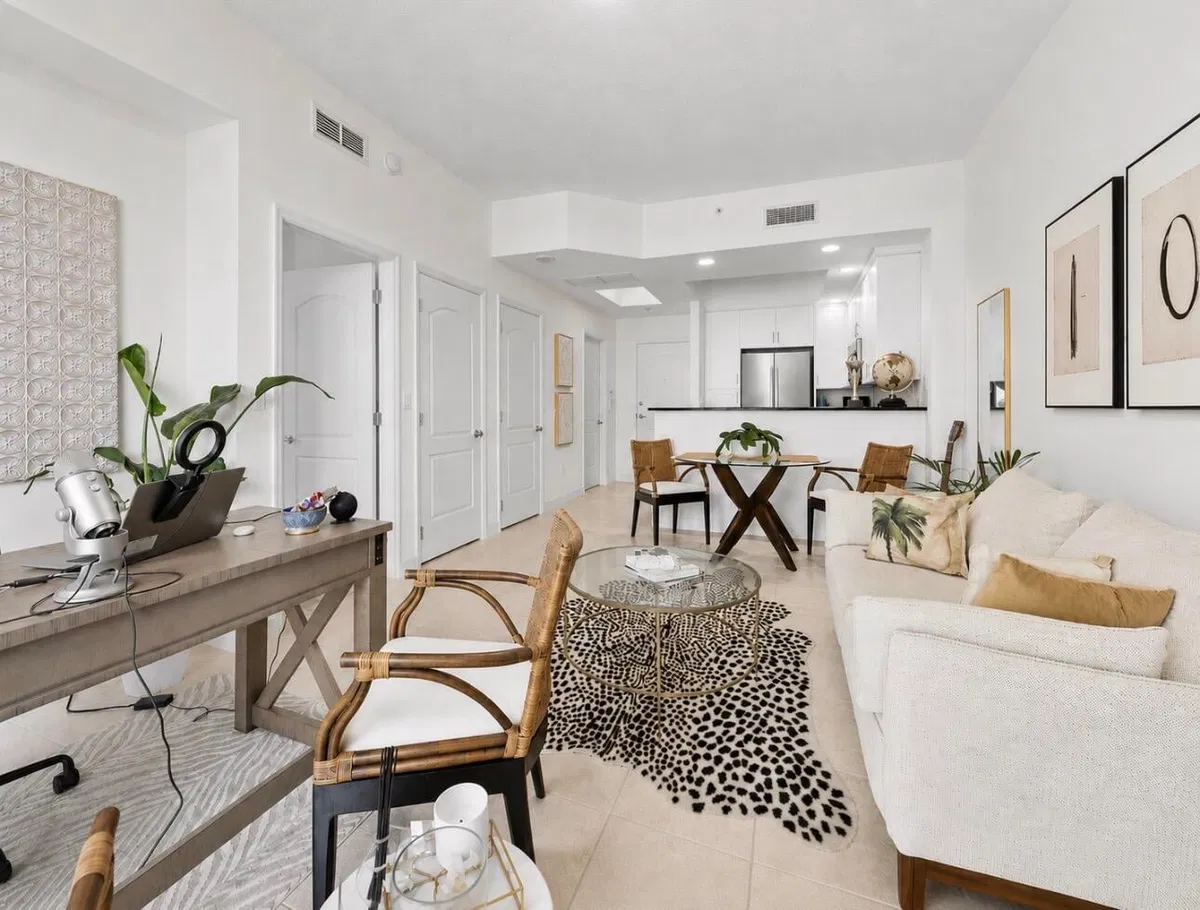 One City Plaza Unit 1123