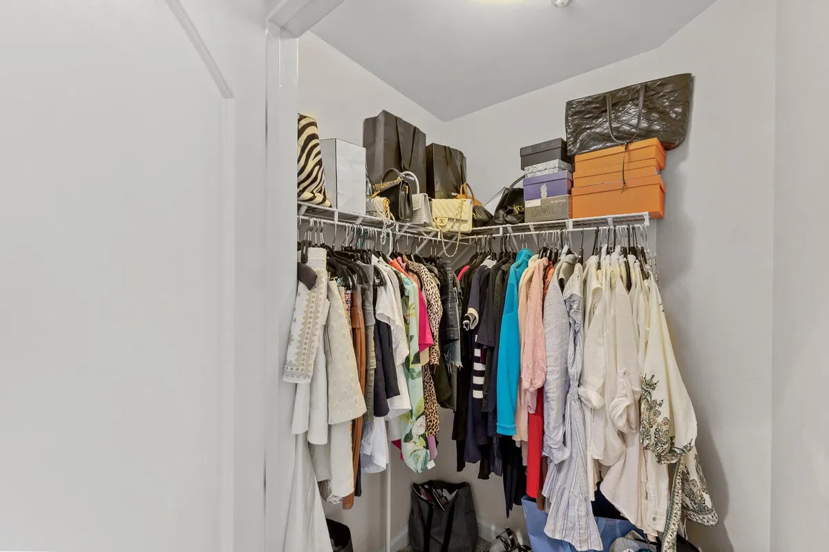 One City Plaza Unit 1123 photo 16