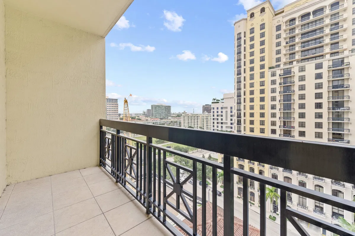 One City Plaza Unit 1123 photo 22