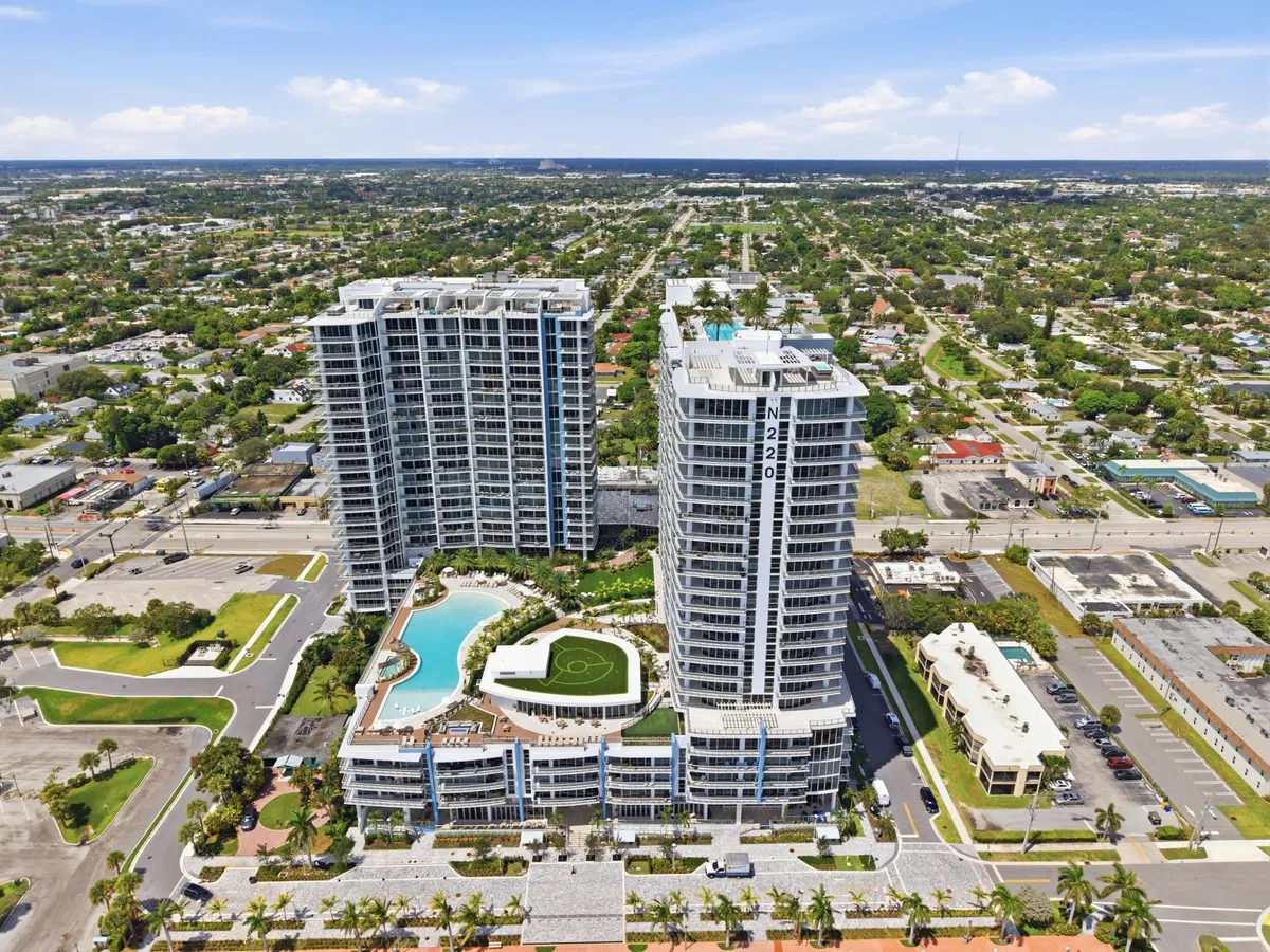 Nautilus 220 Unit 1407 photo 49