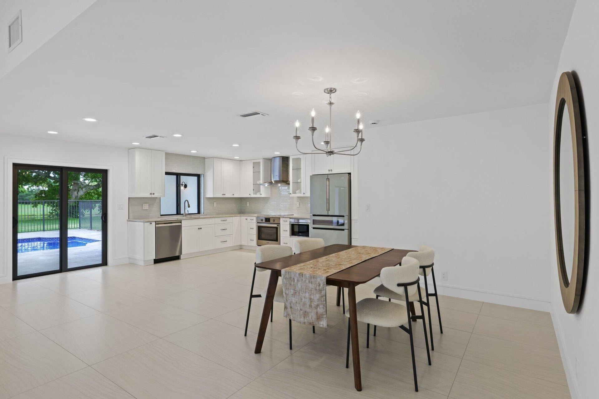 Residence photo 16