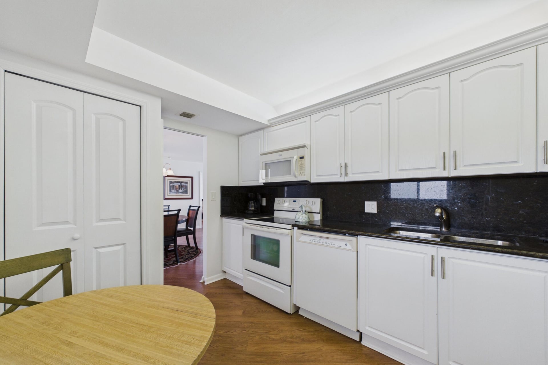  Unit 1105 photo 10