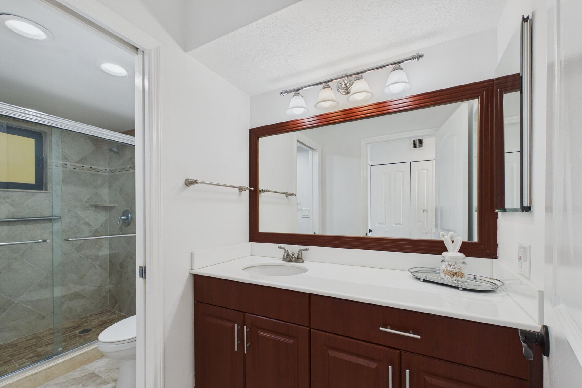  Unit 1105 photo 13