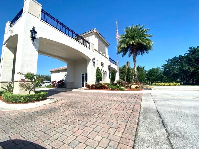 Residence photo 25