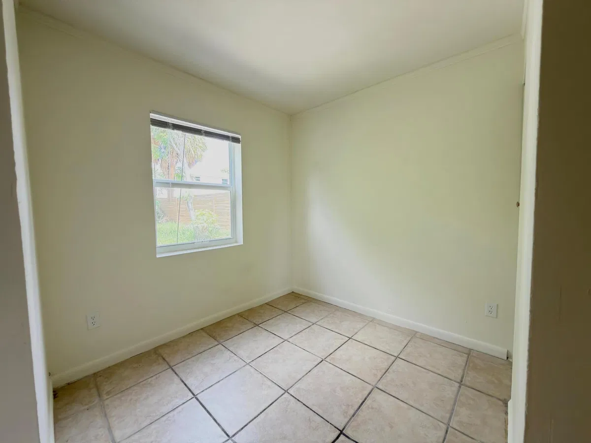 Residence photo 16