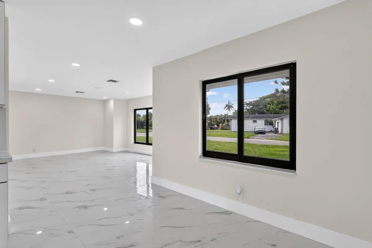  Residence photo 16