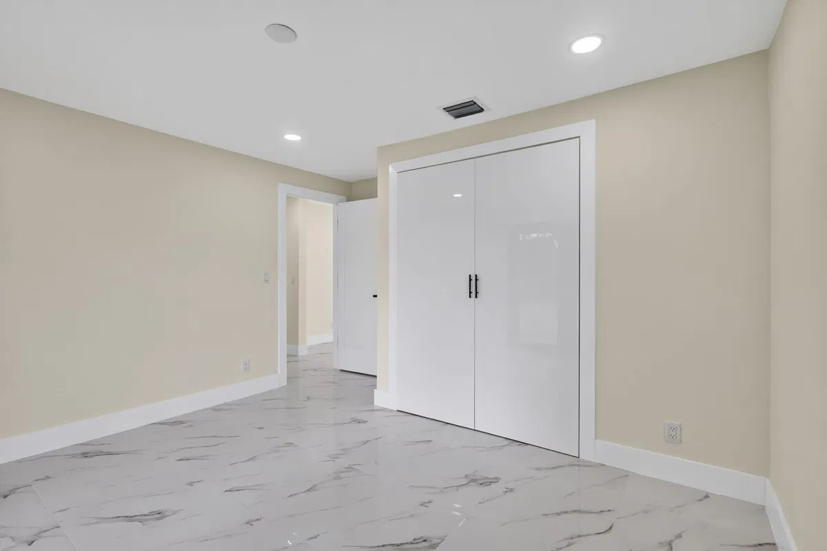  Residence photo 19