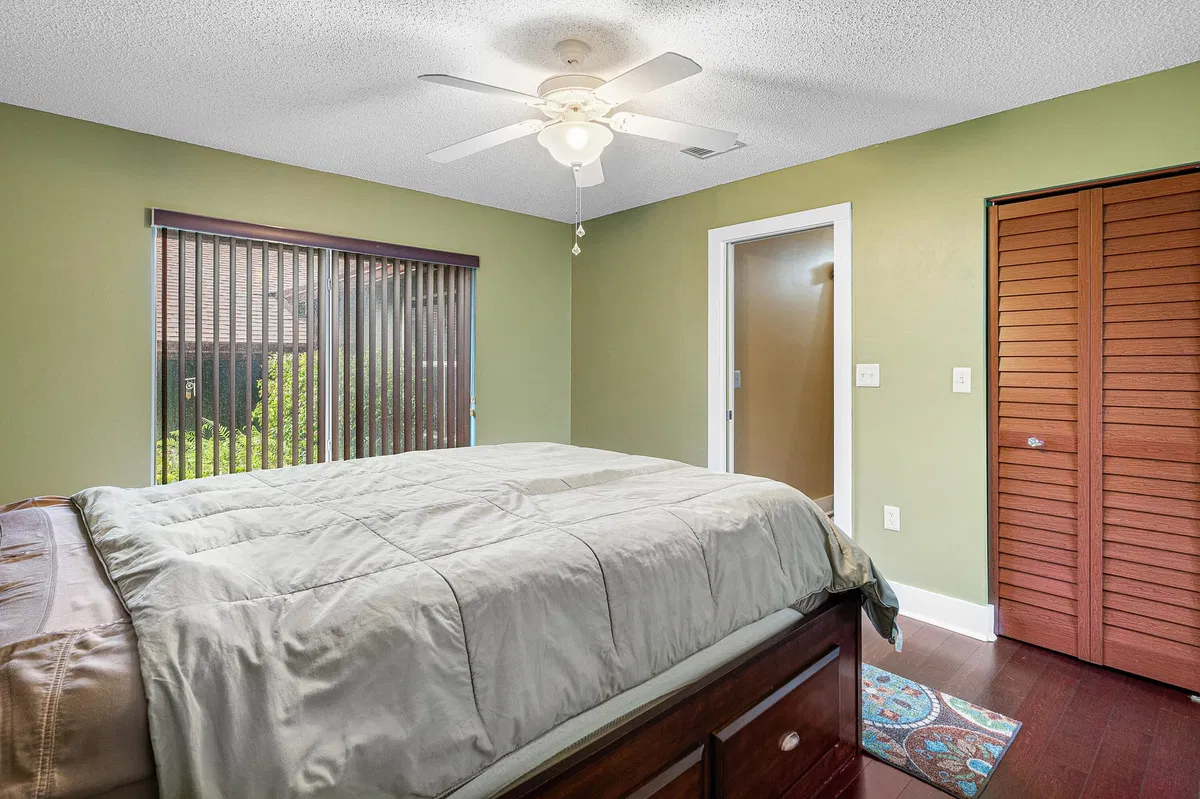 Residence photo 22