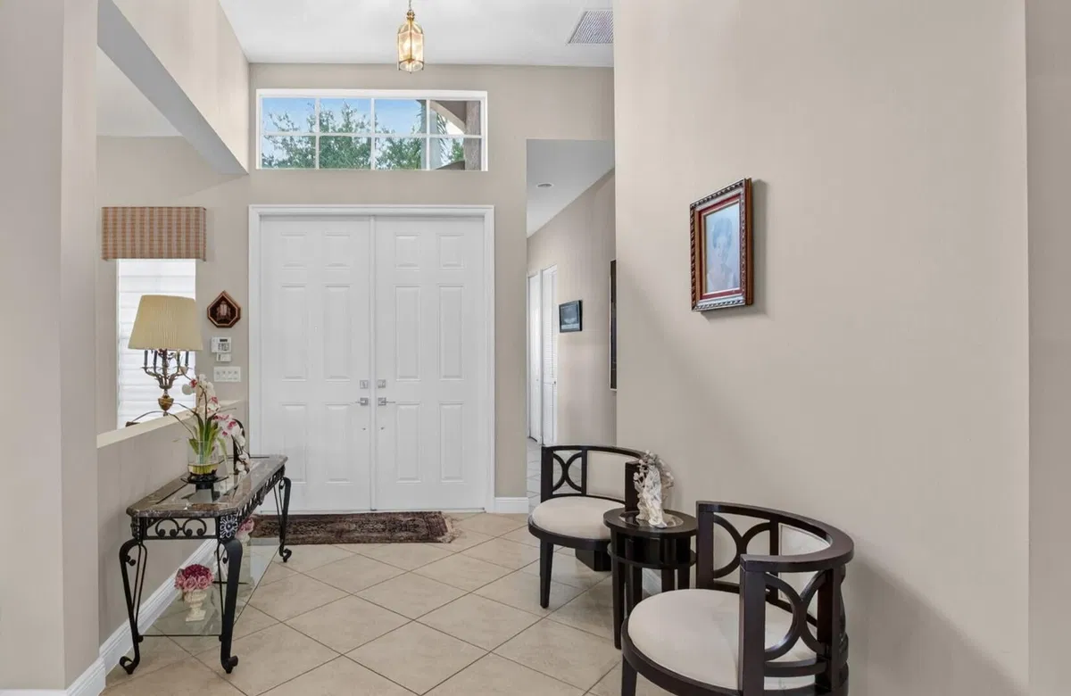 Residence photo 4