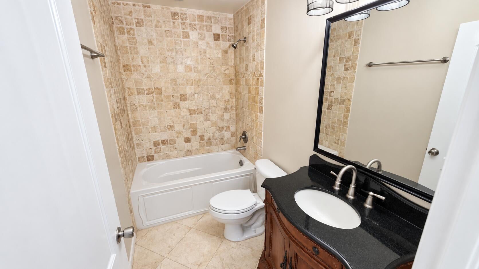 Residence photo 19