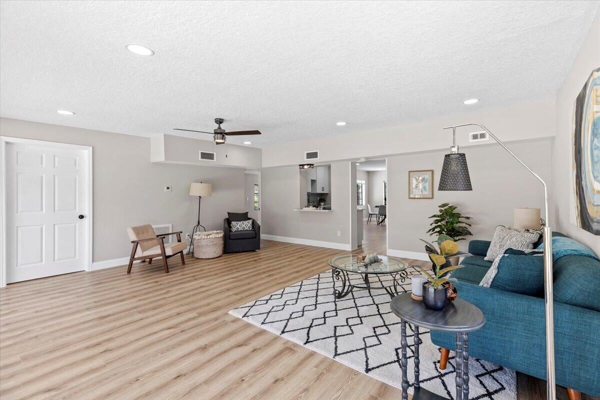 Residence photo 10
