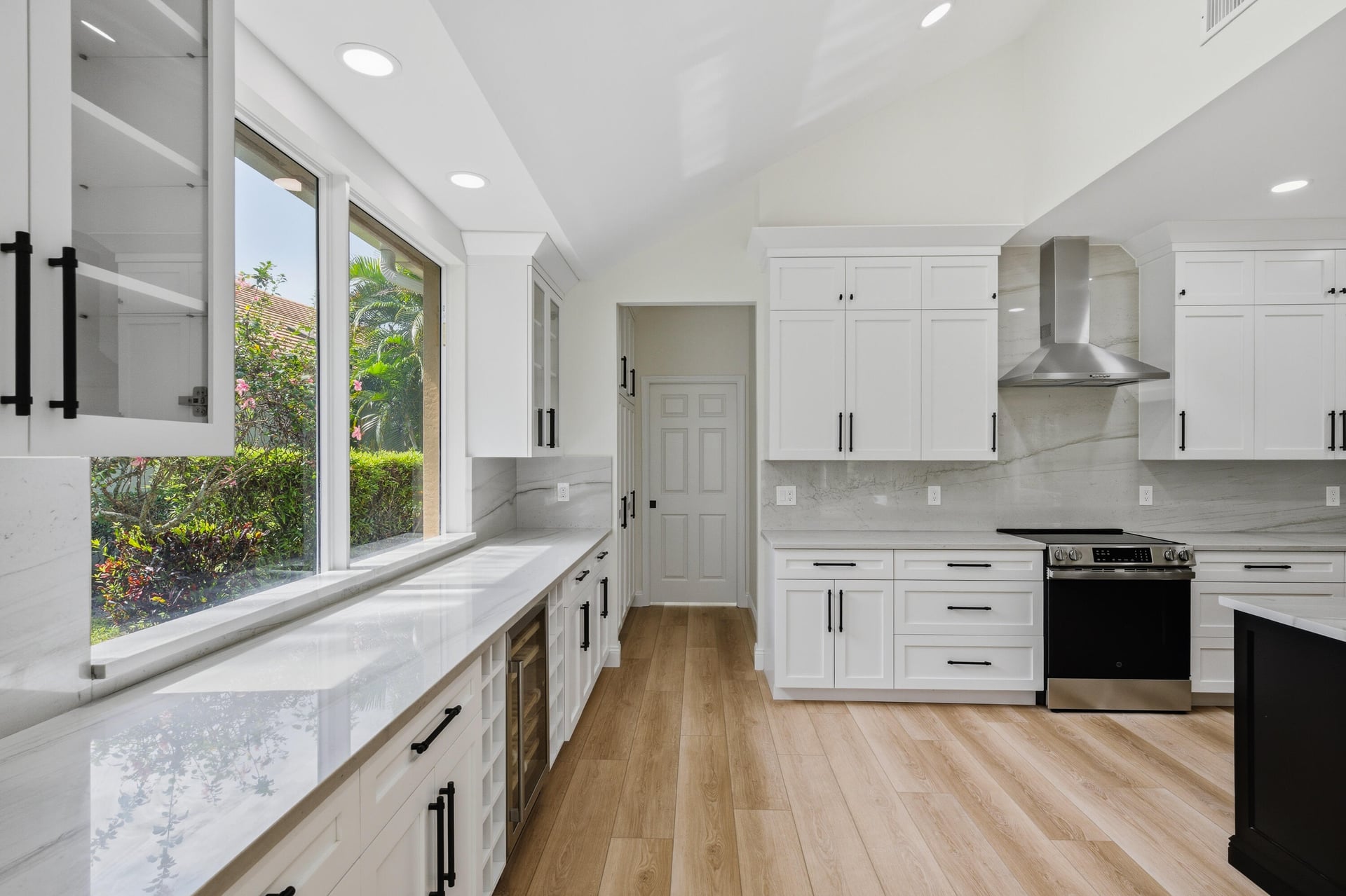 Monarch Country Club Residence photo 28