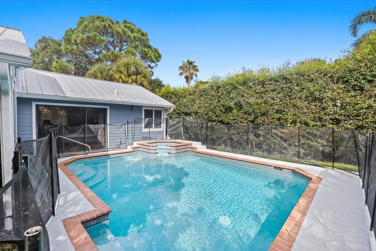 Residence photo 43