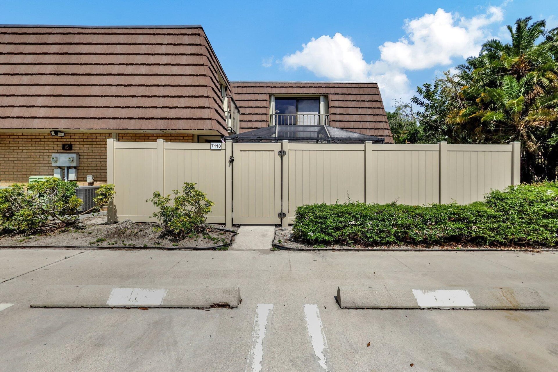 Residence photo 28
