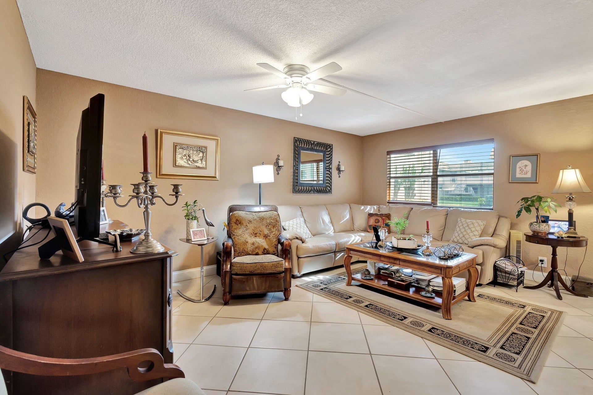  Residence photo 7