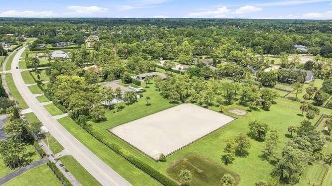 Paddock Park 2 Residence