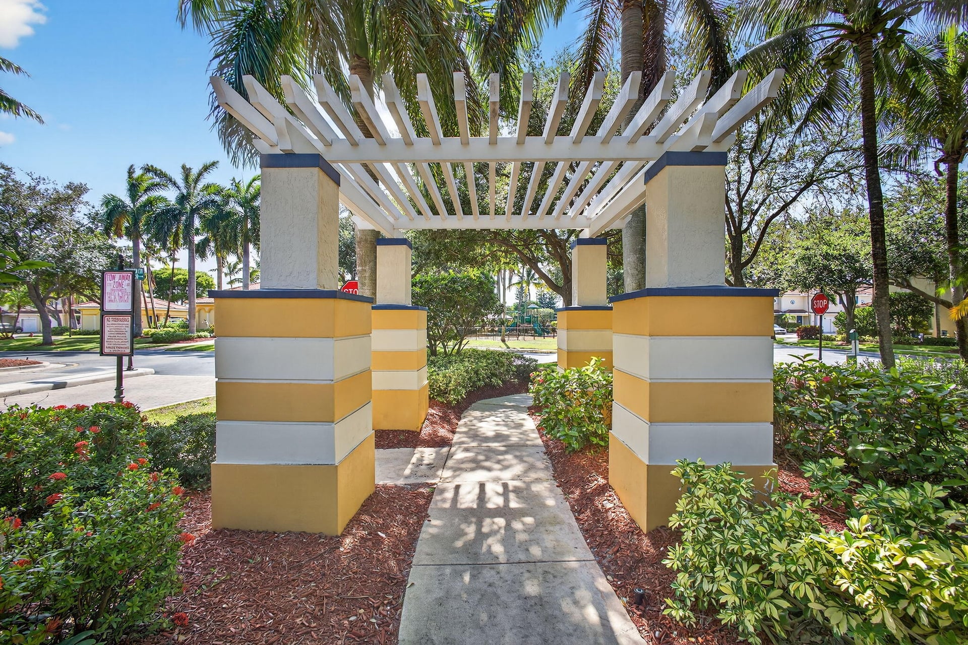Residence photo 61