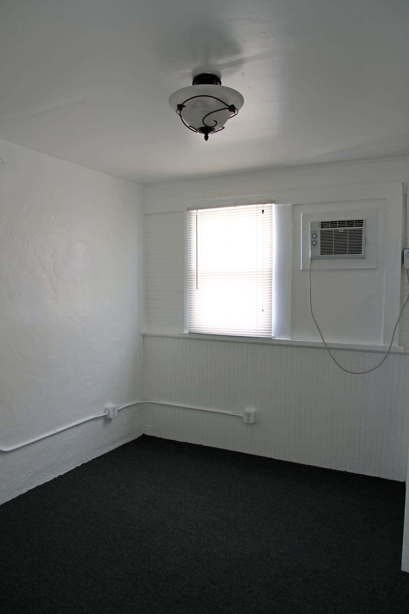 Unit B photo 7