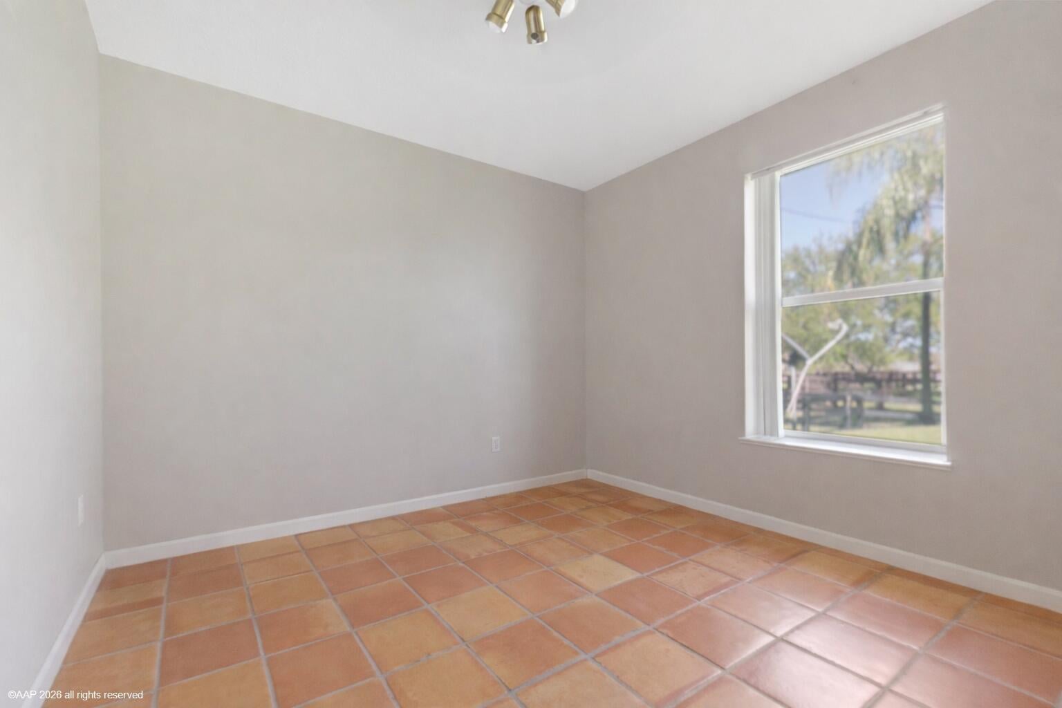  Residence photo 52