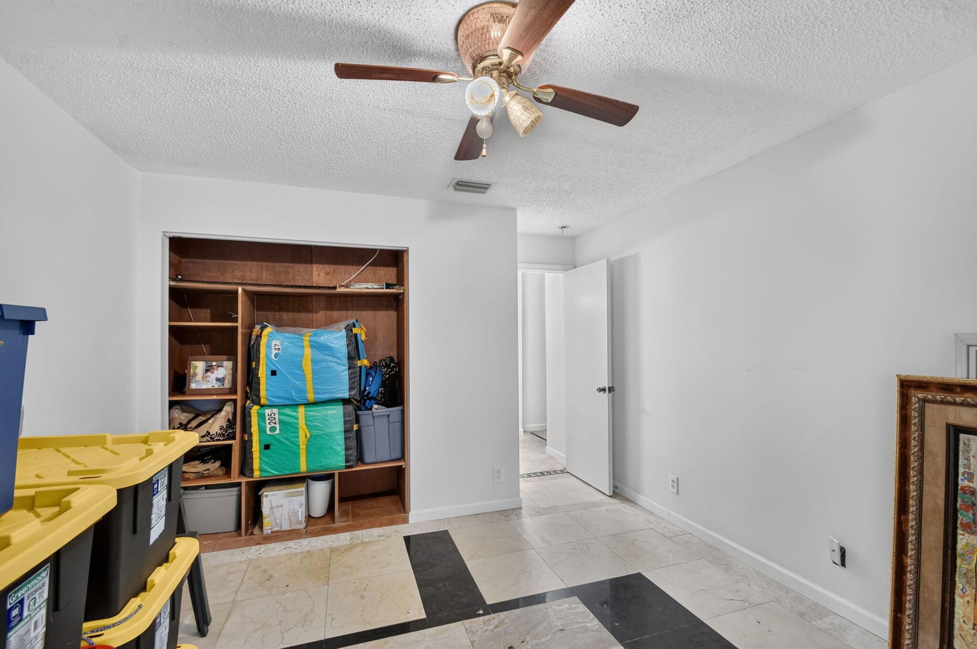 Unit 5349 photo 16