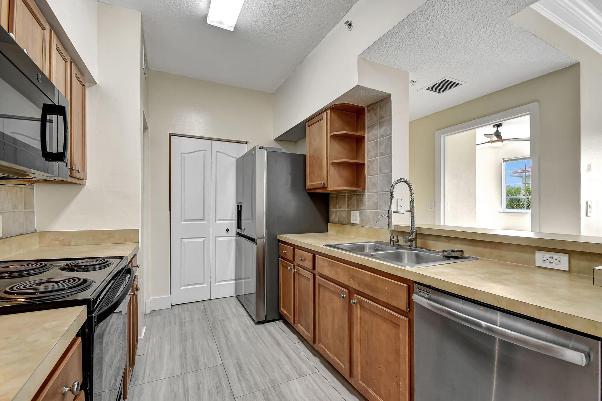 Unit 5302 photo 19