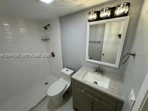 Unit 215 photo 4
