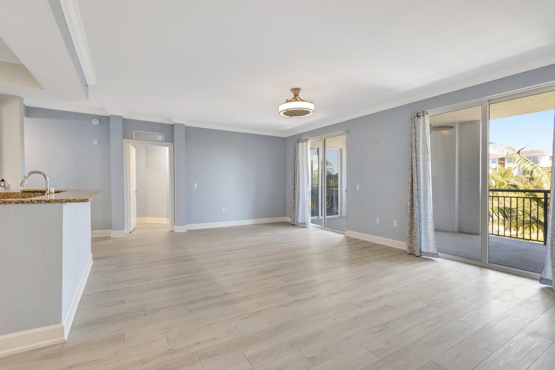 Renaissance Commons II Unit 1401 photo 31