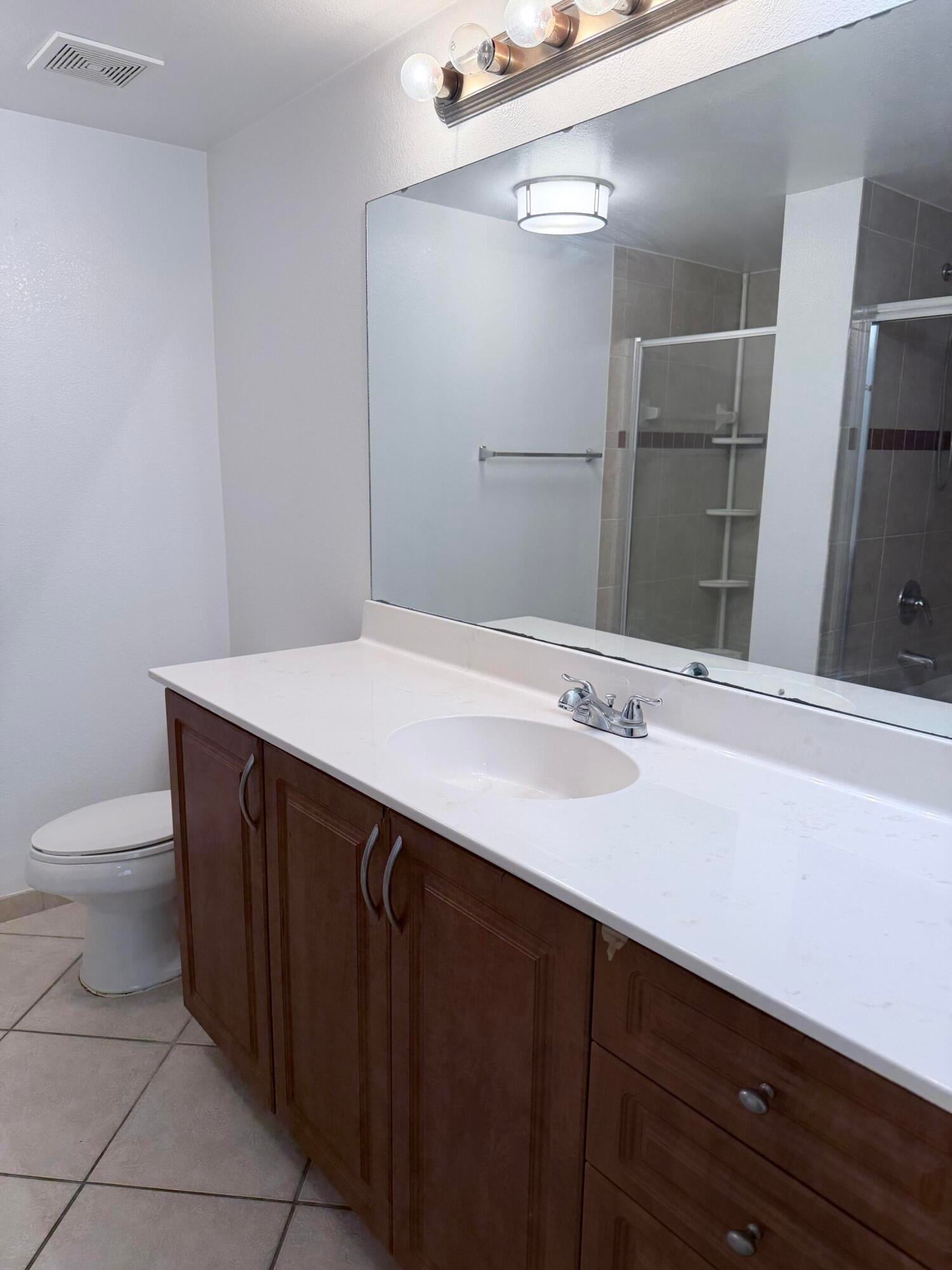 Unit 205 photo 16