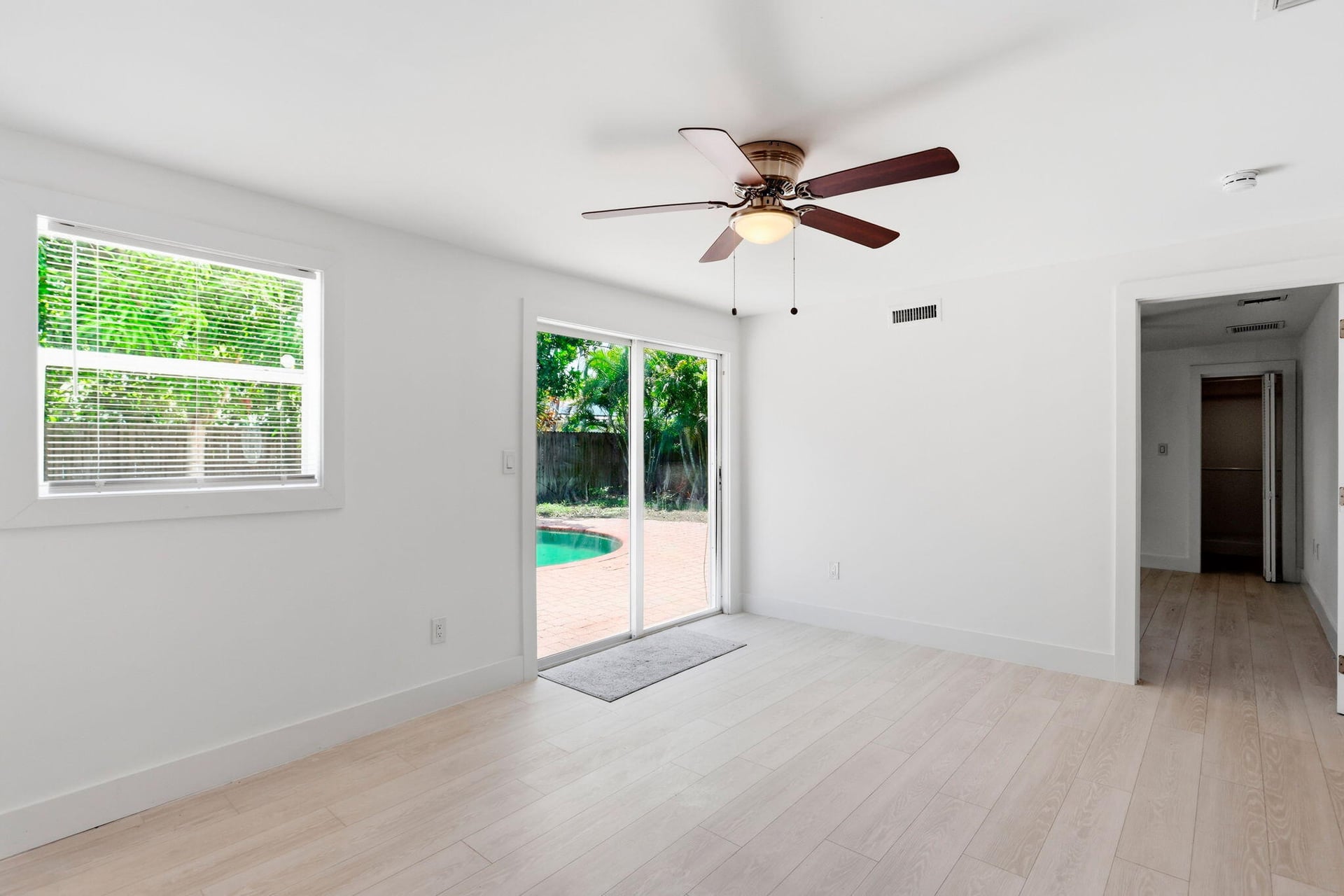 Residence photo 16