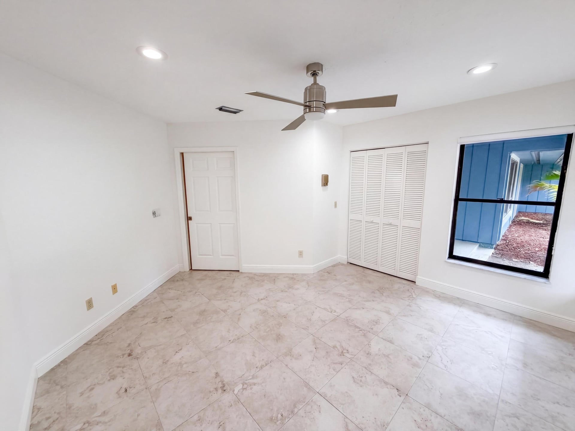 Residence photo 16