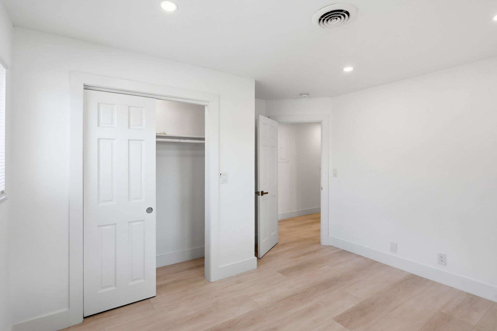 Residence photo 16
