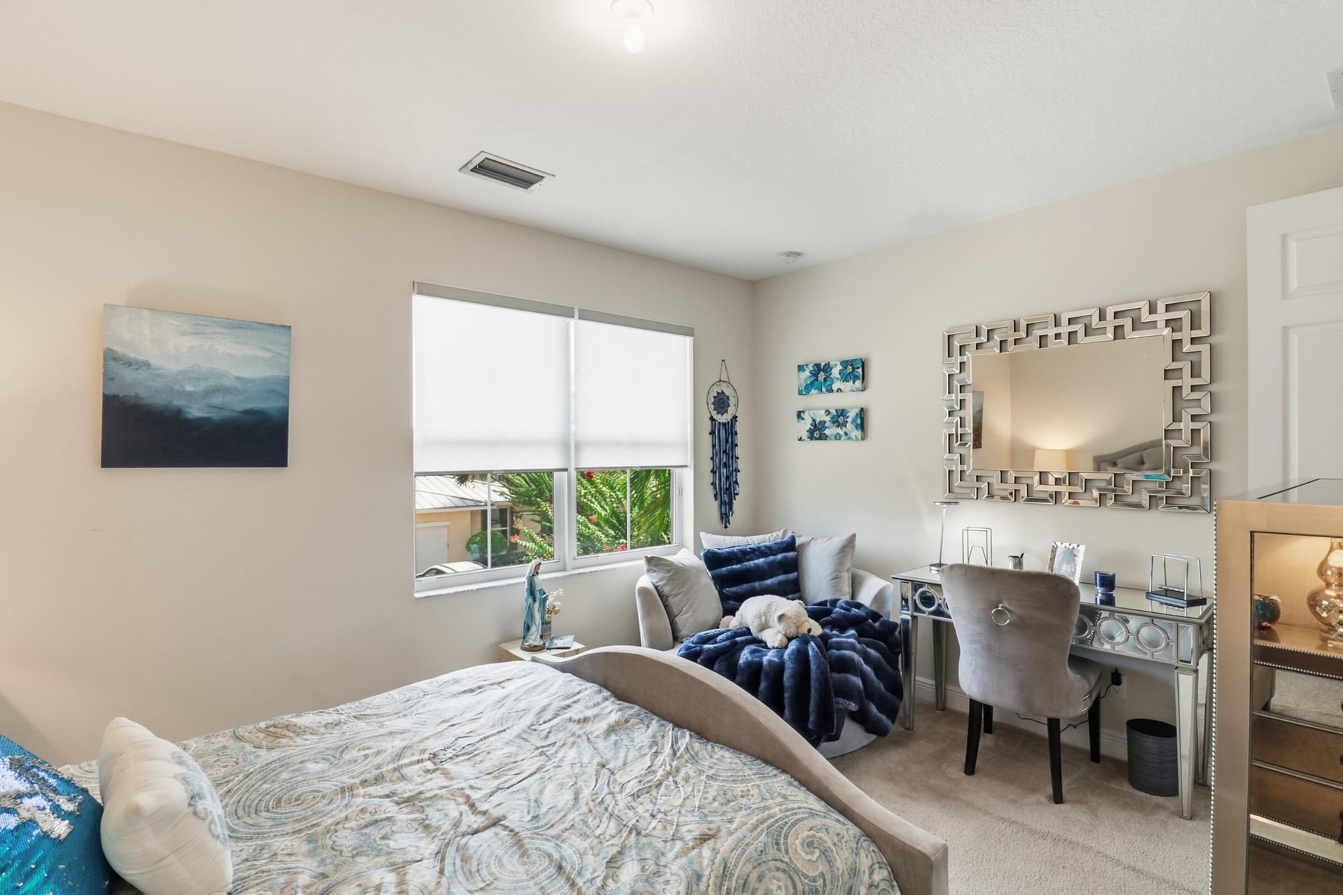 Residence photo 16
