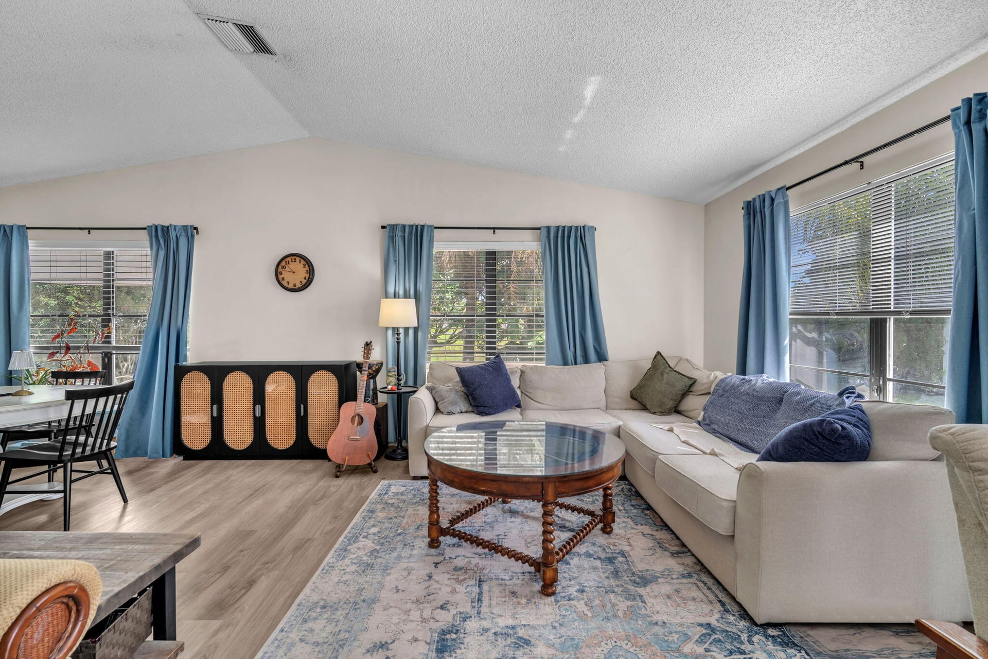  Residence photo 7