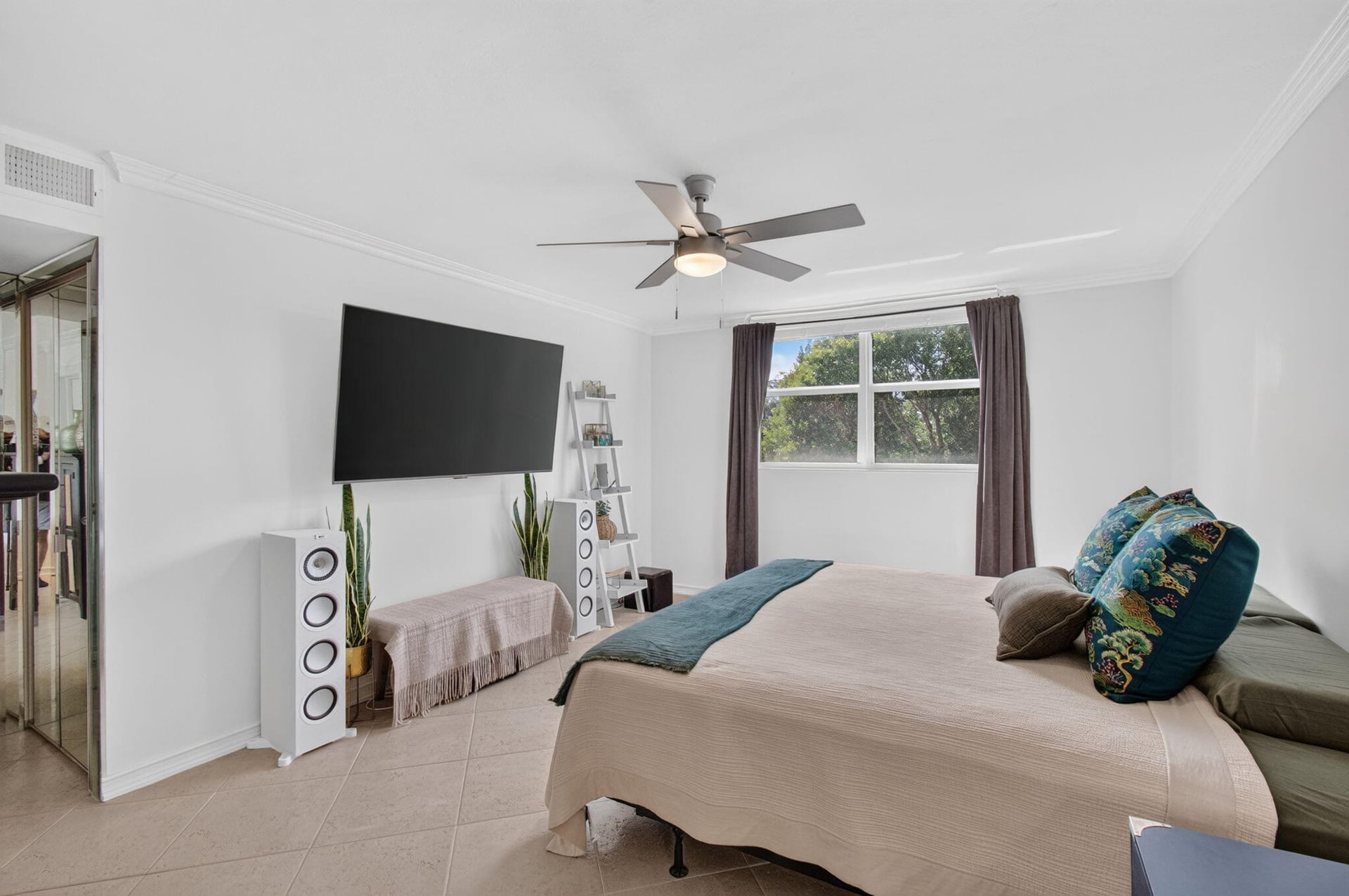  Unit 4140 photo 43