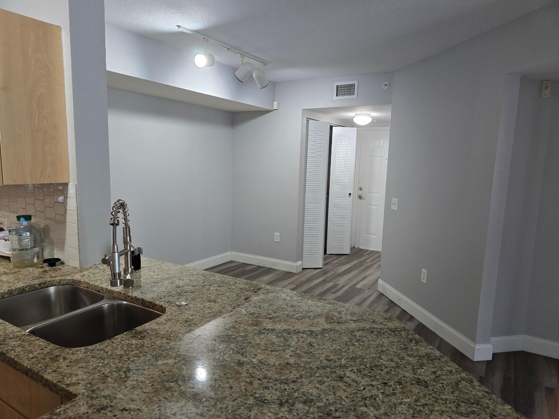 Residence photo 10