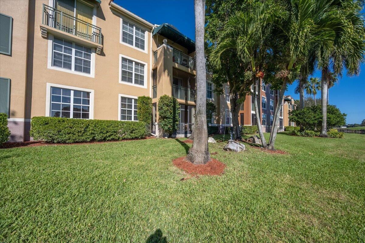  Unit 107 photo 28