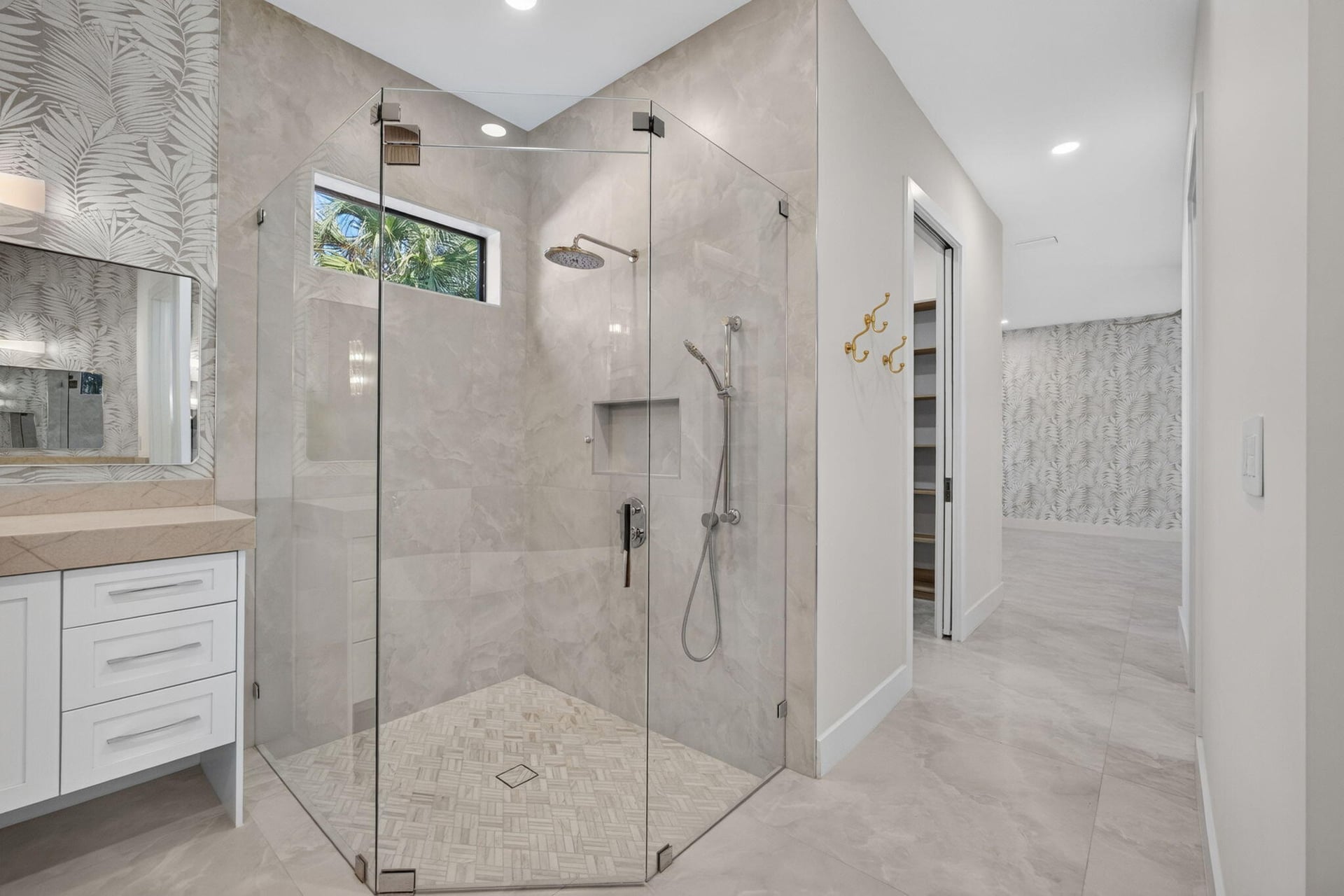 Palm Beach Shores Residence photo 28