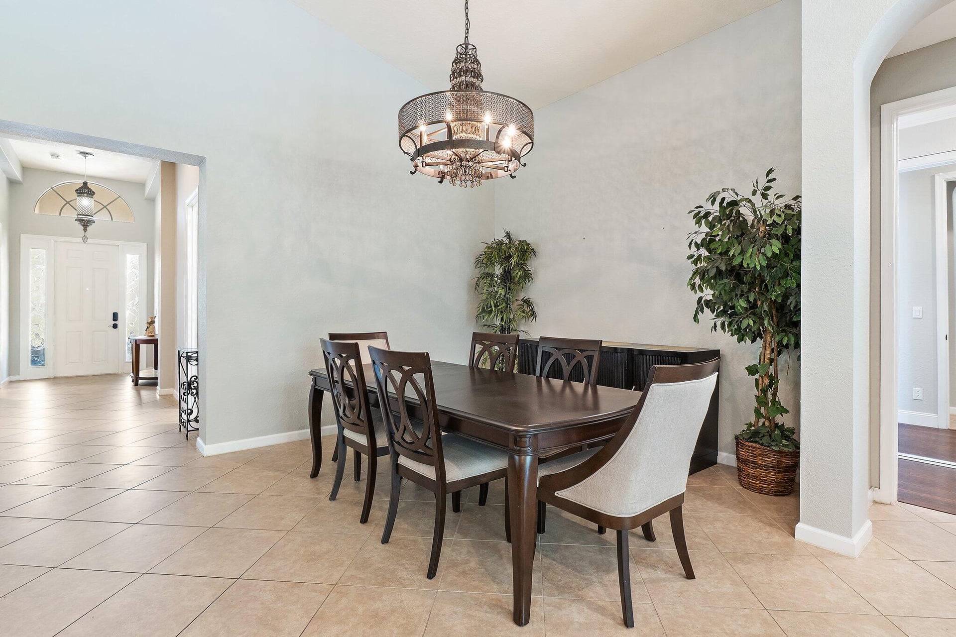 Residence photo 19
