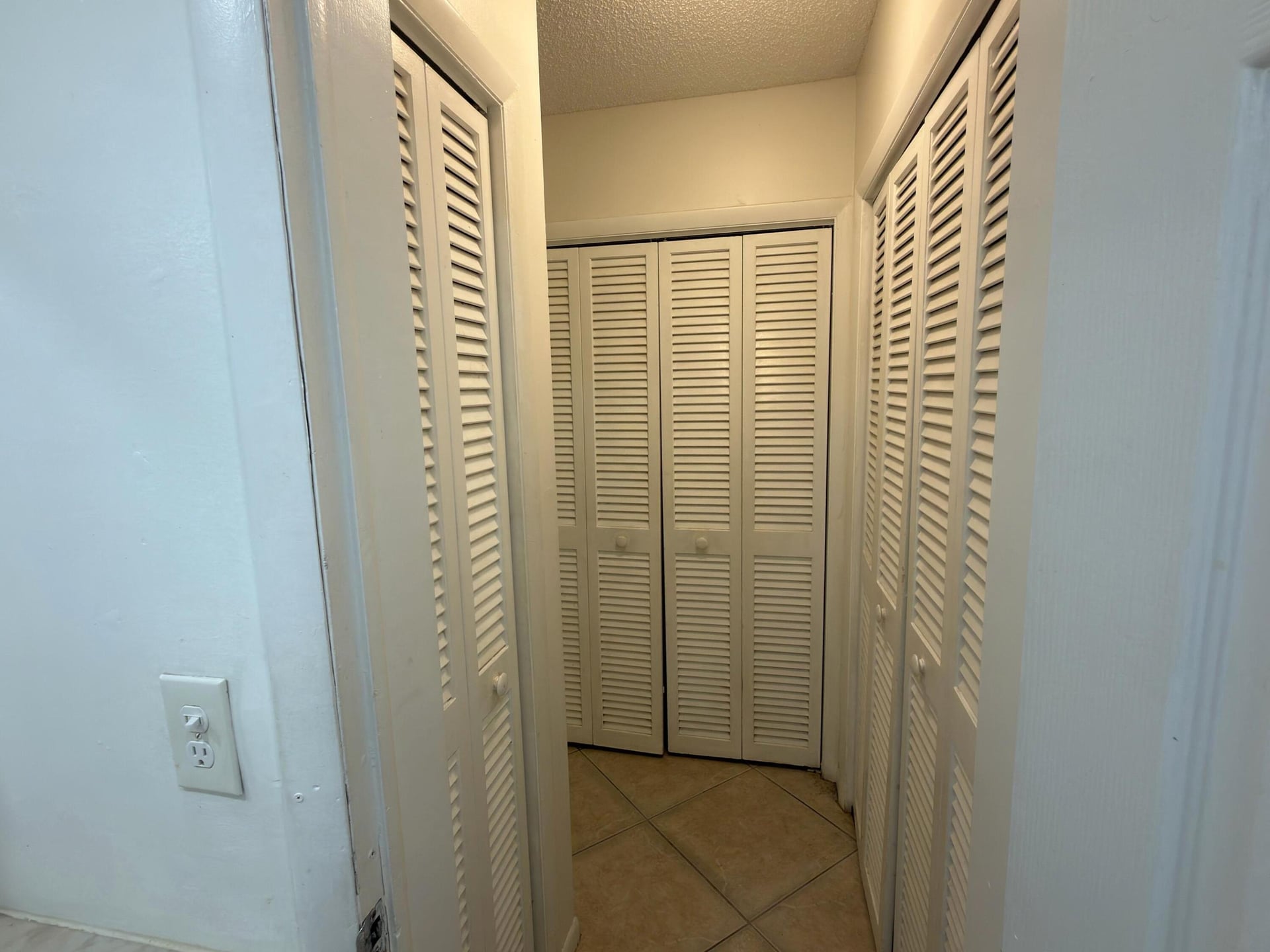 Unit 0370 photo 10