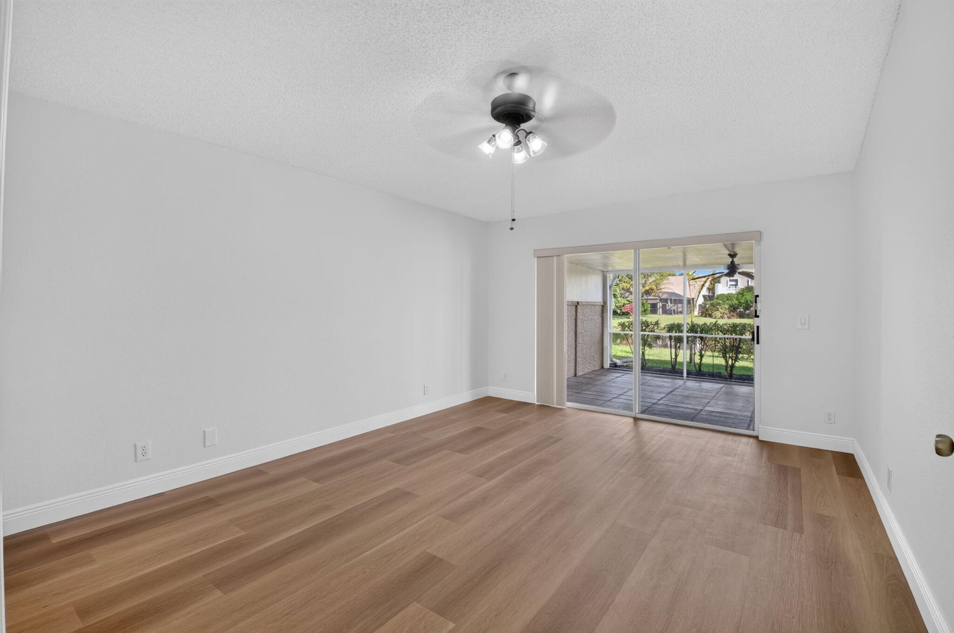 Residence photo 25