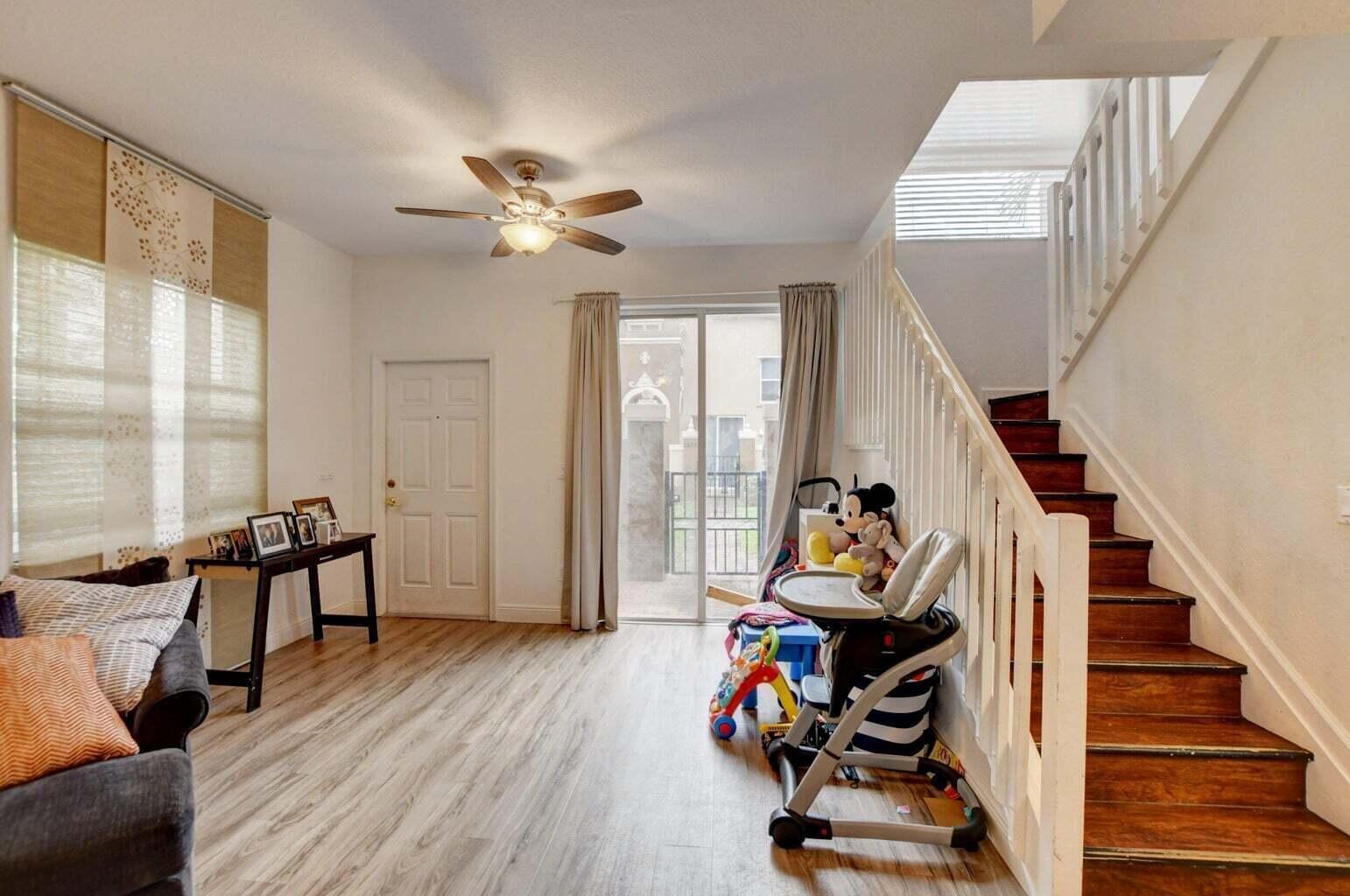  Unit 1901 photo 7