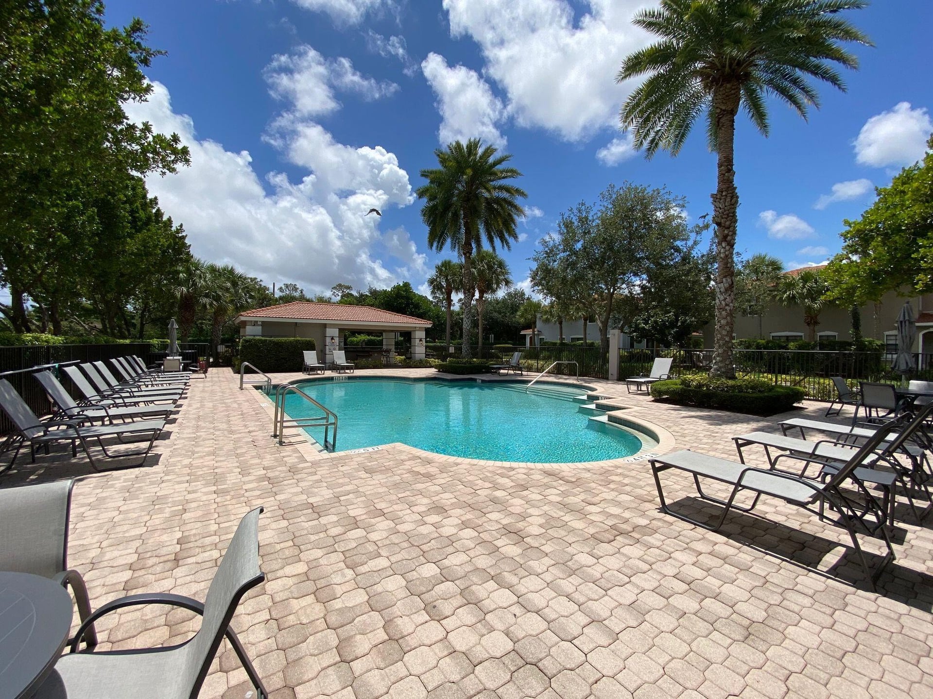  Residence photo 85