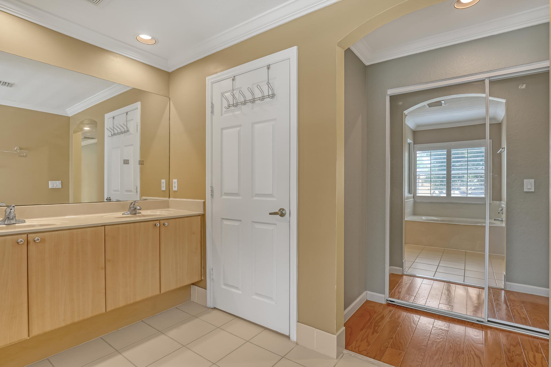 Residence photo 25