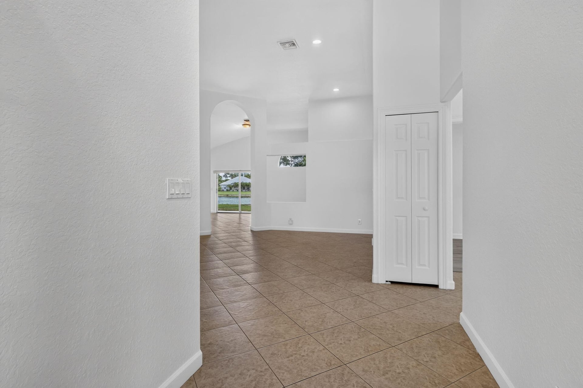  Residence photo 7