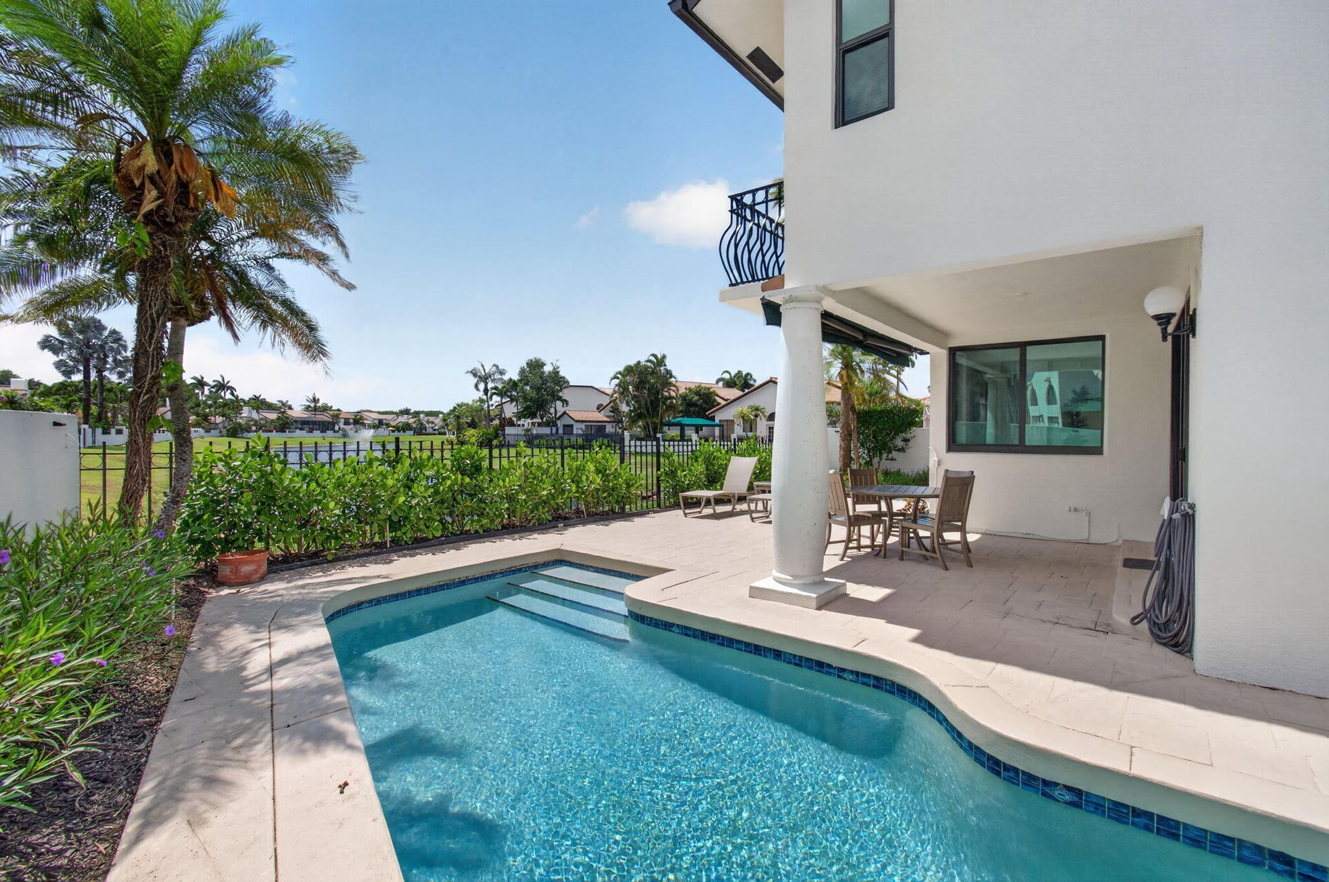 Residence photo 73