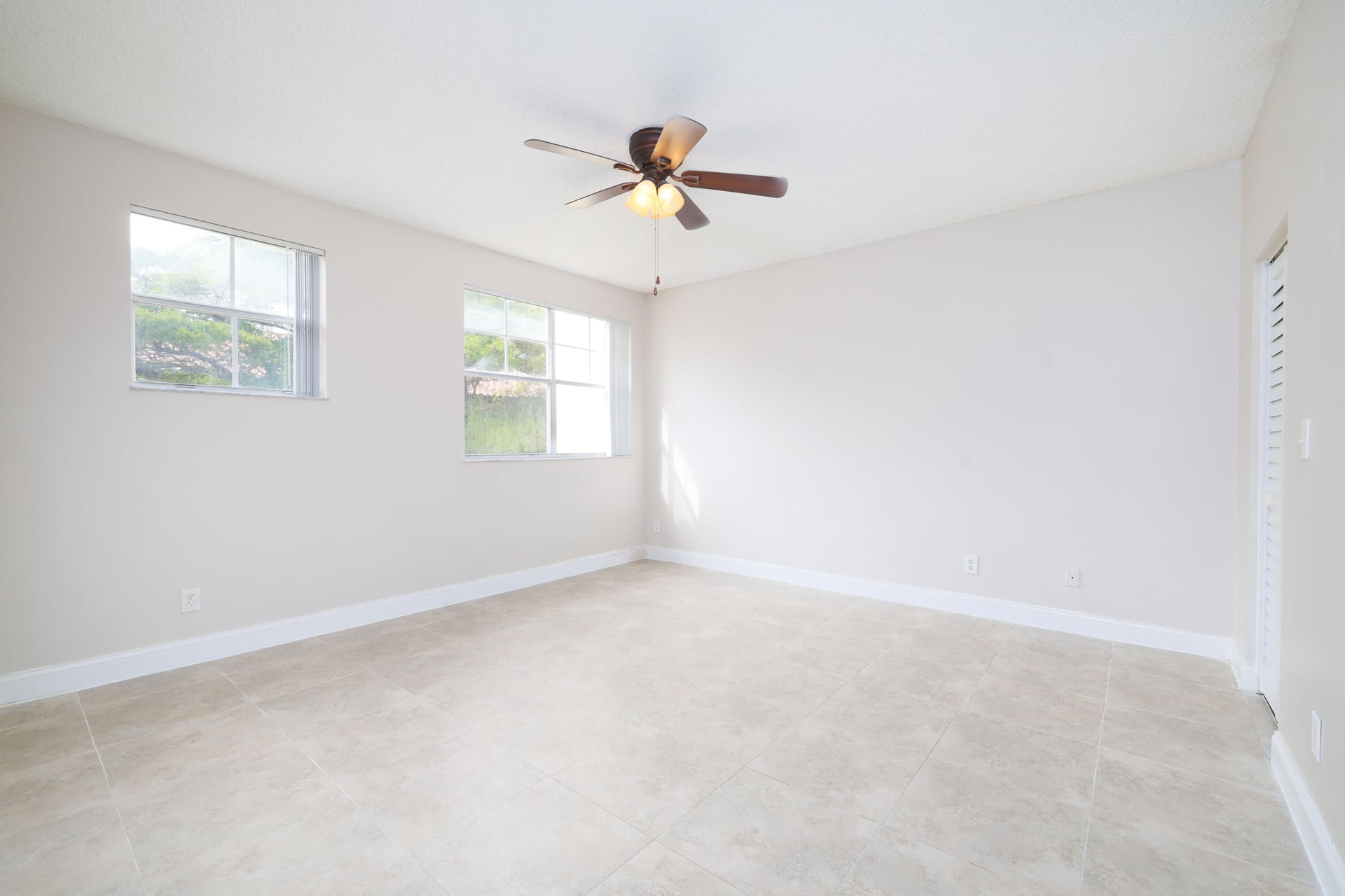 Residence photo 16