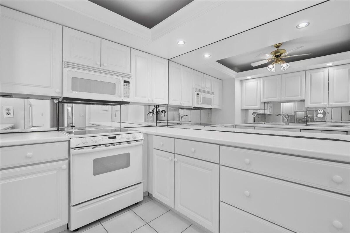 Unit 2402 photo 22