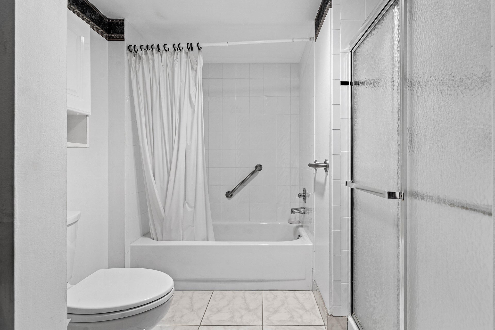Unit F photo 22