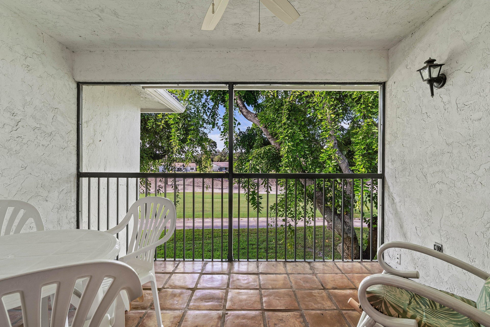 Unit F photo 25